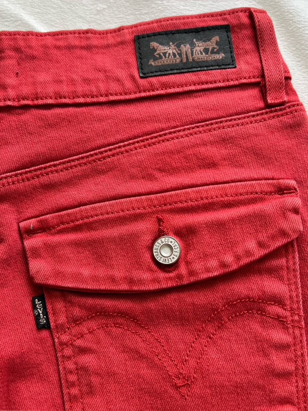 Levi’s Black Label Red Button Pocket Size 4 Y2K punk emo preppy alternative - Picture 2 of 7